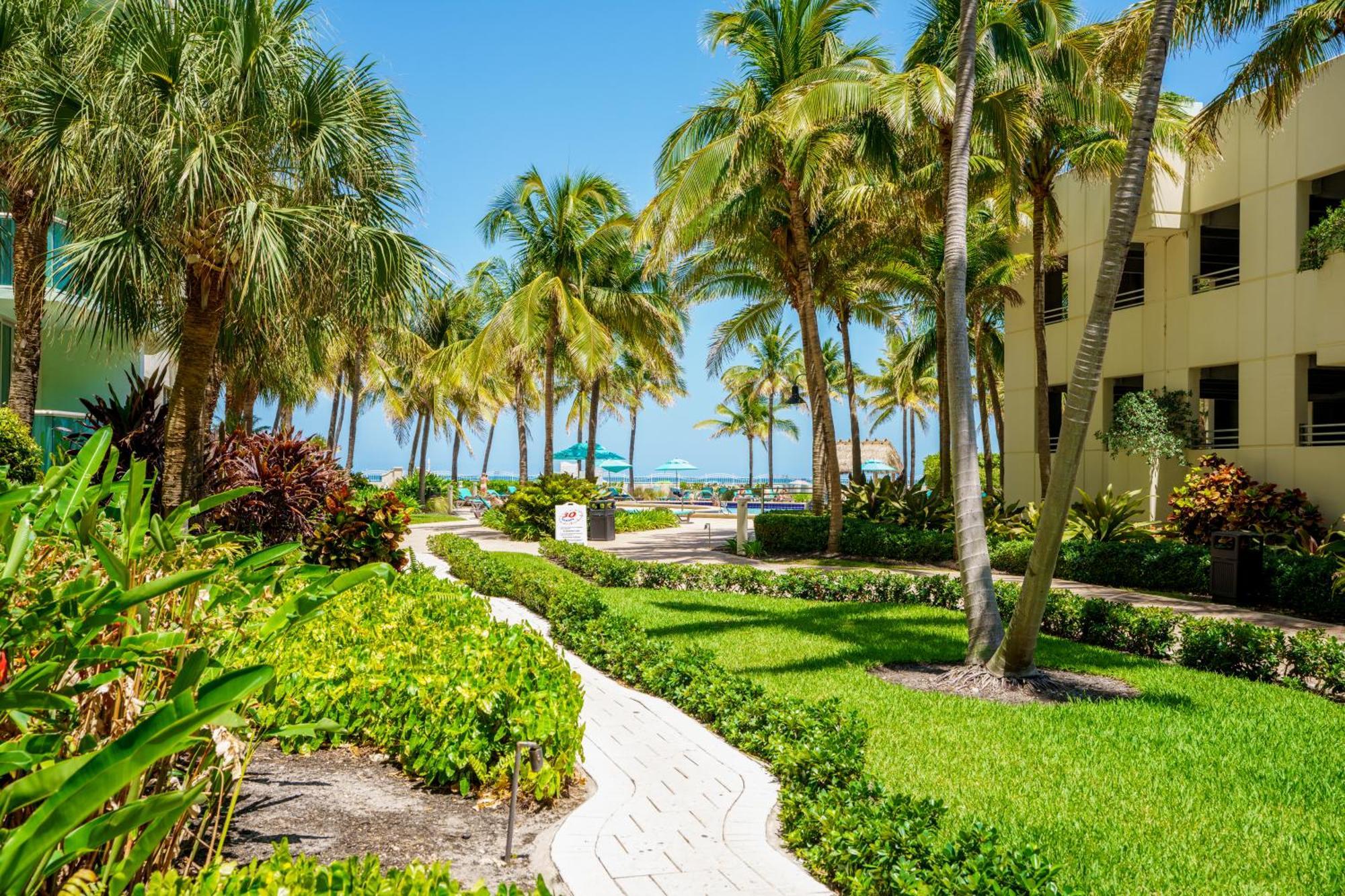 Modern 1 Bdr Oceanview With Direct Beach Access! Hollywood Kültér fotó
