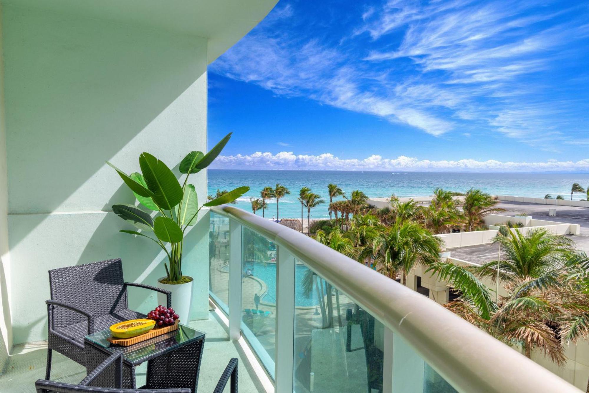 Modern 1 Bdr Oceanview With Direct Beach Access! Hollywood Kültér fotó